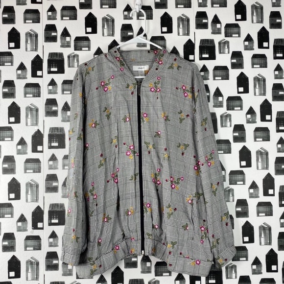 CJ Banks Jackets & Blazers - CJ Banks | Floral zip up jacket